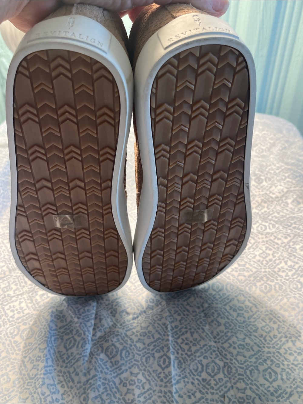 REVITALIGN Boardwalk Taupe Slip-On Knit Loafers NWOT NEW Size 9.5 - Picture 7 of 11